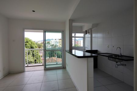 Sala de apartamento para alugar com 2 quartos, 63m² em Taquara, Rio de Janeiro