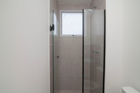 Apartamento para alugar com 58m², 2 quartos e 1 vaga Apartamento para alugar com 58m², 2 quartos e 1 vagaBanheiro do Quarto 2 Suíte