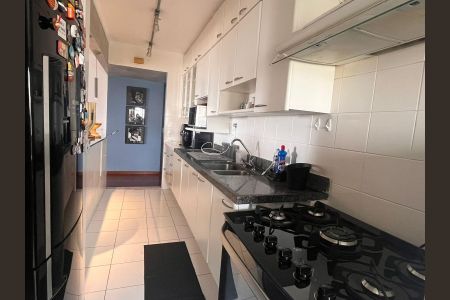 Apartamento à venda com 83m², 2 quartos e 1 vaga Apartamento à venda com 83m², 2 quartos e 1 vagaCozinha