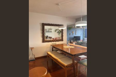 Apartamento à venda com 83m², 2 quartos e 1 vaga Apartamento à venda com 83m², 2 quartos e 1 vagaSala de Jantar