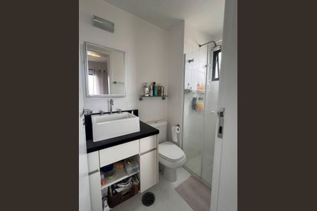 Apartamento à venda com 83m², 2 quartos e 1 vaga Apartamento à venda com 83m², 2 quartos e 1 vagaBanheiro