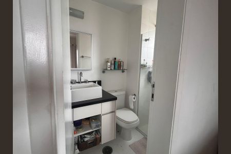 Apartamento à venda com 83m², 2 quartos e 1 vaga Apartamento à venda com 83m², 2 quartos e 1 vagaBanheiro