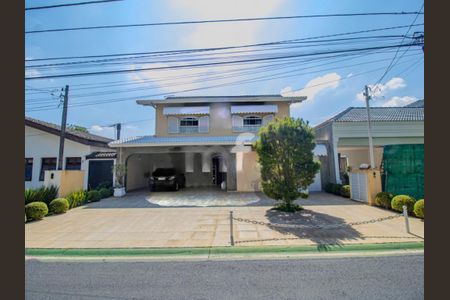 Casa de condomínio à venda com 231m², 4 quartos e 4 vagasFoto 01