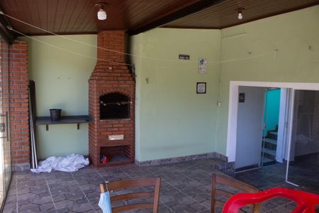 Casa para alugar com 250m², 3 quartos e 2 vagas Casa para alugar com 250m², 3 quartos e 2 vagasChurrasqueira
