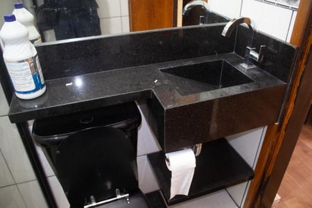 Casa para alugar com 250m², 3 quartos e 2 vagas Casa para alugar com 250m², 3 quartos e 2 vagasBanheiro