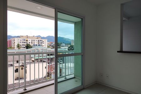Apartamento à venda com 59m², 2 quartos e 1 vaga Apartamento à venda com 59m², 2 quartos e 1 vagaSala