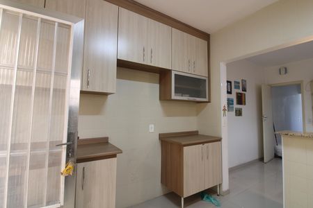 Casa à venda com 140m², 4 quartos e 2 vagasCozinha