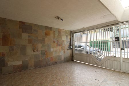 Casa à venda com 140m², 4 quartos e 2 vagasGaragem