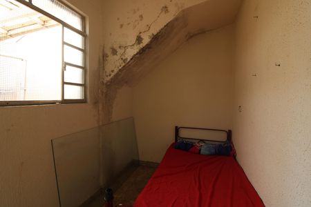 Casa à venda com 140m², 4 quartos e 2 vagasSuite externa