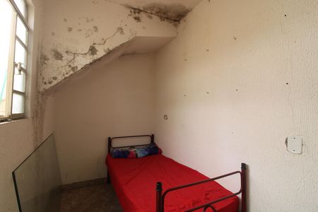 Casa à venda com 140m², 4 quartos e 2 vagasSuite externa