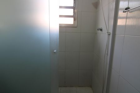 Casa à venda com 140m², 4 quartos e 2 vagasBanheiro 1