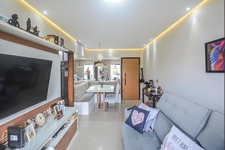Apartamento à venda com 66m², 2 quartos e 1 vaga Apartamento à venda com 66m², 2 quartos e 1 vagaSala