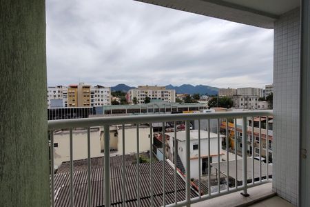 Apartamento para alugar com 70m², 2 quartos e 1 vaga Apartamento para alugar com 70m², 2 quartos e 1 vagaVaranda