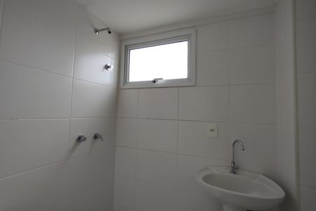Apartamento para alugar com 70m², 2 quartos e 1 vaga Apartamento para alugar com 70m², 2 quartos e 1 vagaBanheiro Social
