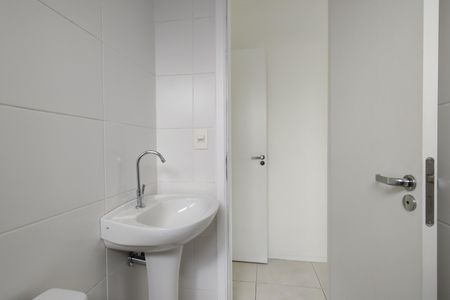 Apartamento para alugar com 70m², 2 quartos e 1 vaga Apartamento para alugar com 70m², 2 quartos e 1 vagaBanheiro da Suíte