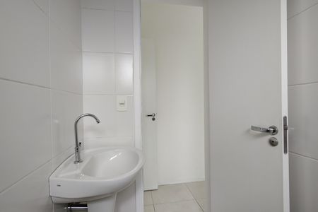 Apartamento para alugar com 70m², 2 quartos e 1 vaga Apartamento para alugar com 70m², 2 quartos e 1 vagaBanheiro da Suíte