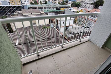 Apartamento para alugar com 70m², 2 quartos e 1 vaga Apartamento para alugar com 70m², 2 quartos e 1 vagaVaranda