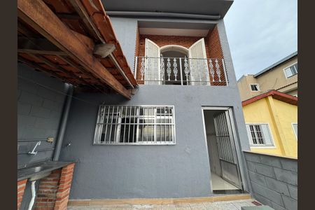 Casa para alugar com 200m², 3 quartos e 1 vaga Casa para alugar com 200m², 3 quartos e 1 vagaQuintal