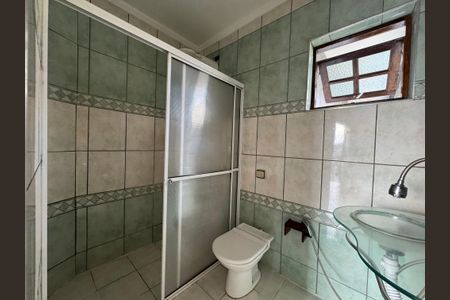 Casa para alugar com 200m², 3 quartos e 1 vaga Casa para alugar com 200m², 3 quartos e 1 vagaBanheiro da Suíte
