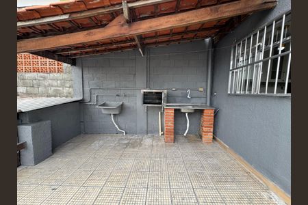 Casa para alugar com 200m², 3 quartos e 1 vaga Casa para alugar com 200m², 3 quartos e 1 vagaÁrea de Serviço