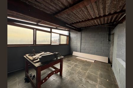 Casa para alugar com 200m², 3 quartos e 1 vaga Casa para alugar com 200m², 3 quartos e 1 vagaQuintal