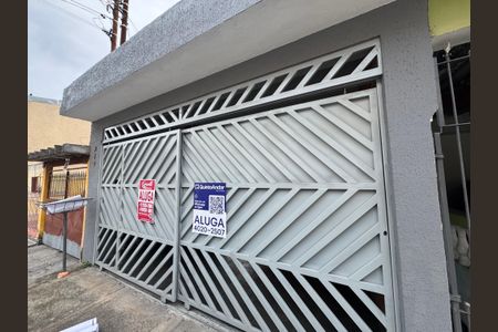 Casa para alugar com 200m², 3 quartos e 1 vaga Casa para alugar com 200m², 3 quartos e 1 vagaFachada com PLACA