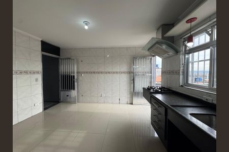 Casa para alugar com 200m², 3 quartos e 1 vaga Casa para alugar com 200m², 3 quartos e 1 vagaCozinha