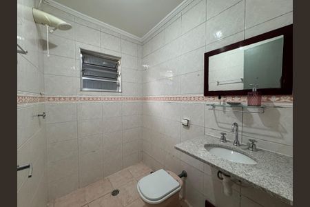 Casa para alugar com 200m², 3 quartos e 1 vaga Casa para alugar com 200m², 3 quartos e 1 vagaBanheiro 2