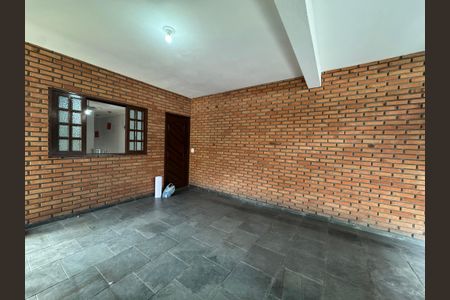 Casa para alugar com 200m², 3 quartos e 1 vaga Casa para alugar com 200m², 3 quartos e 1 vagaGaragem