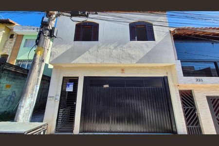 Apartamento para alugar com 55m², 2 quartos e sem vaga Apartamento para alugar com 55m², 2 quartos e sem vagaFachada