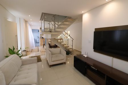 Casa para alugar com 175m², 4 quartos e 4 vagasSala