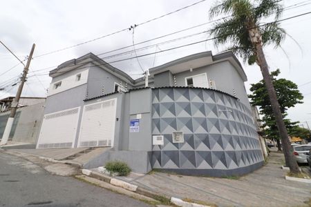 Casa para alugar com 175m², 4 quartos e 4 vagasFachada