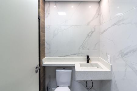Apartamento para alugar com 42m², 2 quartos e 1 vaga Apartamento para alugar com 42m², 2 quartos e 1 vagaBanheiro