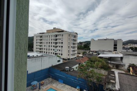 Apartamento para alugar com 61m², 2 quartos e 1 vagaVista