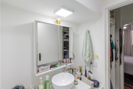 Apartamento à venda com 110m², 3 quartos e 1 vaga Apartamento à venda com 110m², 3 quartos e 1 vagaBanheiro da Suíte