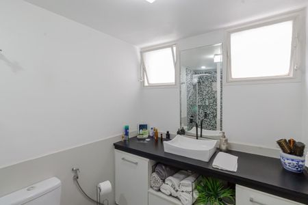 Apartamento à venda com 110m², 3 quartos e 1 vaga Apartamento à venda com 110m², 3 quartos e 1 vagaBanheiro
