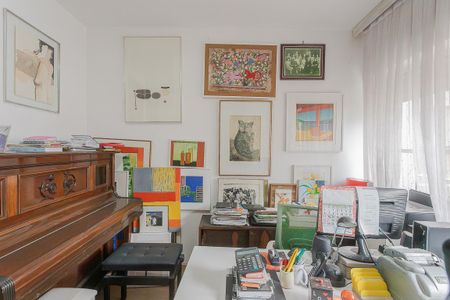Apartamento à venda com 170m², 3 quartos e 1 vaga Apartamento à venda com 170m², 3 quartos e 1 vagaQuarto