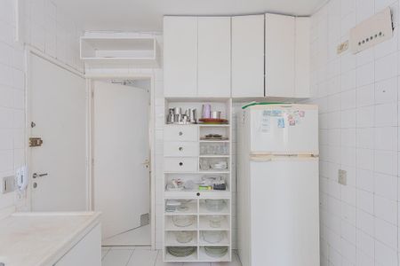 Apartamento à venda com 170m², 3 quartos e 1 vaga Apartamento à venda com 170m², 3 quartos e 1 vagaCozinha