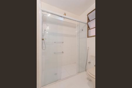 Apartamento à venda com 170m², 3 quartos e 1 vaga Apartamento à venda com 170m², 3 quartos e 1 vagaBanheiro da Suíte 1