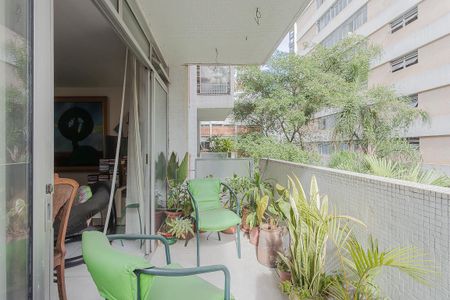 Apartamento à venda com 170m², 3 quartos e 1 vaga Apartamento à venda com 170m², 3 quartos e 1 vagaVaranda