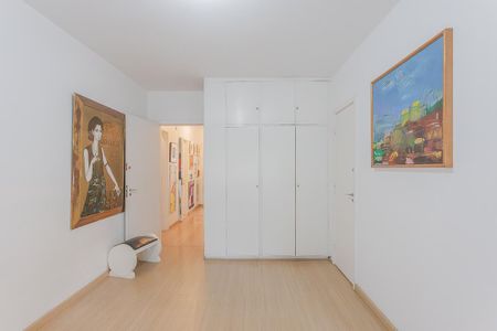 Apartamento à venda com 170m², 3 quartos e 1 vaga Apartamento à venda com 170m², 3 quartos e 1 vagaSuíte 2