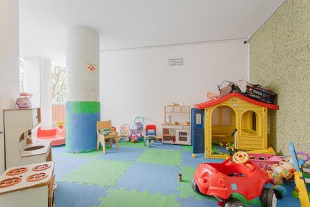 Apartamento à venda com 170m², 3 quartos e 1 vaga Apartamento à venda com 170m², 3 quartos e 1 vagaPlayground