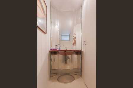 Apartamento à venda com 170m², 3 quartos e 1 vaga Apartamento à venda com 170m², 3 quartos e 1 vagaLavabo