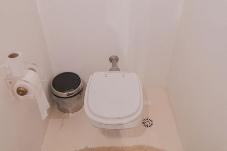 Apartamento à venda com 170m², 3 quartos e 1 vaga Apartamento à venda com 170m², 3 quartos e 1 vagaLavabo