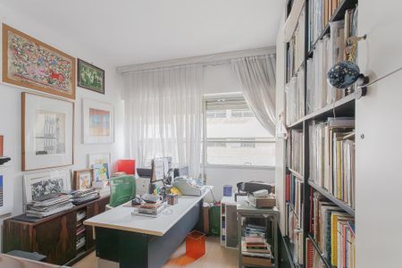 Apartamento à venda com 170m², 3 quartos e 1 vaga Apartamento à venda com 170m², 3 quartos e 1 vagaQuarto