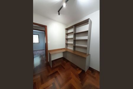 Apartamento para alugar com 119m², 4 quartos e 2 vagasQuarto