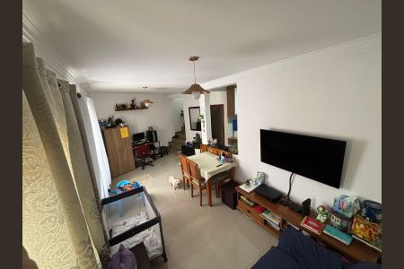 Sala de casa de condomínio à venda com 3 quartos, 90m² em Cupecê, São Paulo