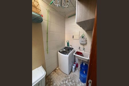 Casa de condomínio à venda com 90m², 3 quartos e 2 vagas Casa de condomínio à venda com 90m², 3 quartos e 2 vagasÁrea de Serviço