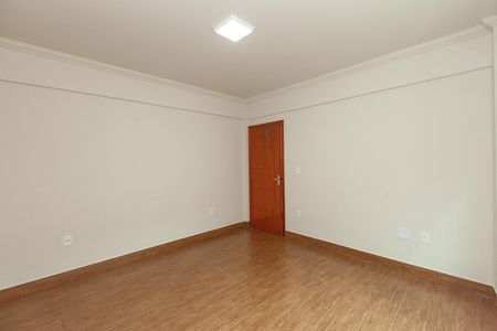 Apartamento para alugar com 70m², 2 quartos e 1 vaga