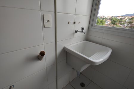 Área de Serviço de apartamento para alugar com 2 quartos, 59m² em Taquara, Rio de Janeiro